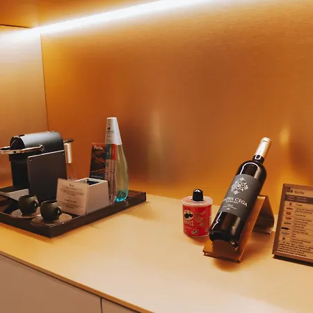 Domum 4 Lägenhetshotell Oporto