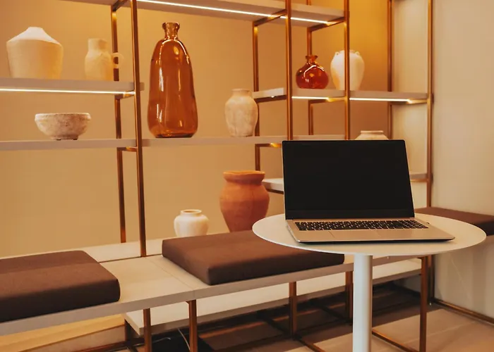 Domum 4 Hotel apartamentowy Porto