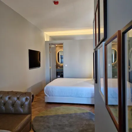 Domum 4 Aparthotel *